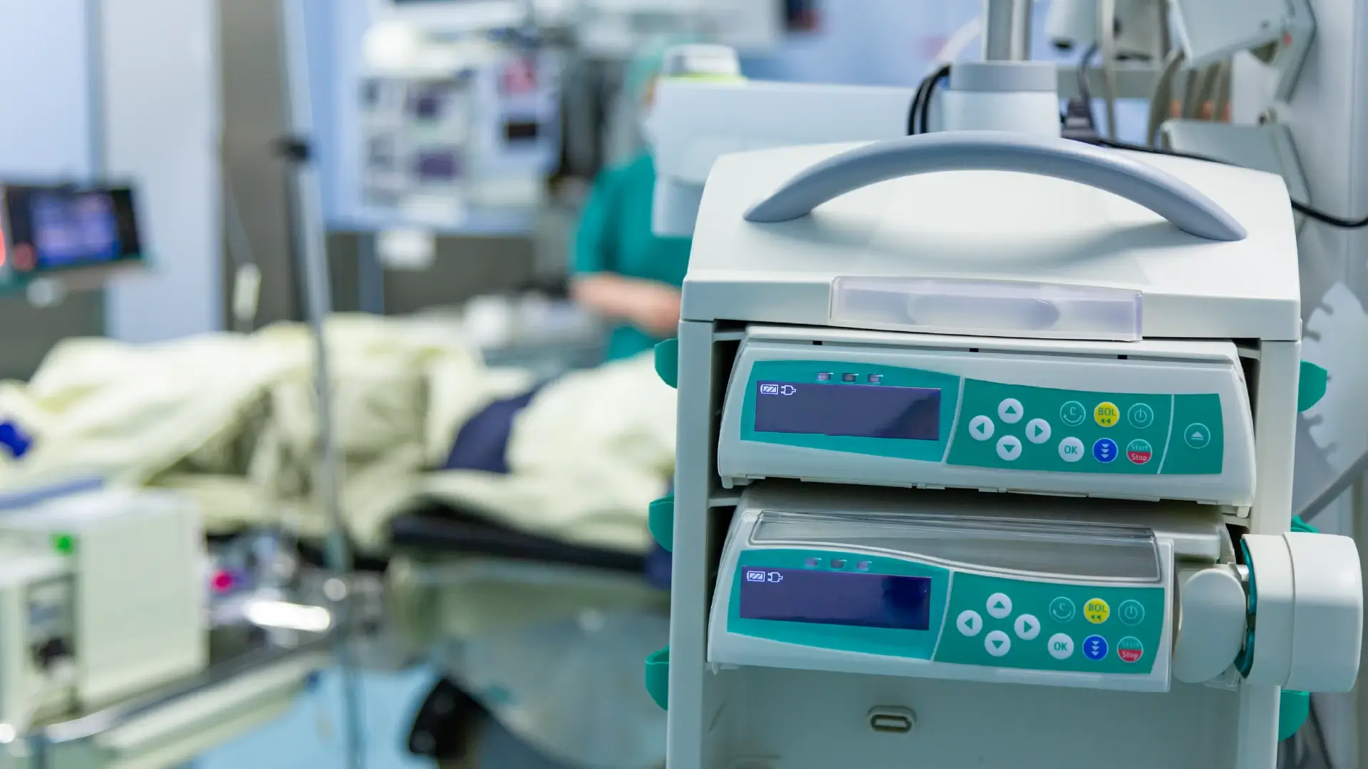 Axelerist medical equipment and devices in a modern operating room